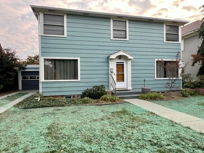 Building Photo - Located in the Historic District! 3+ beds,...