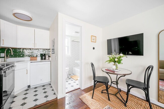 Photo - 179 W Wilson St Unit SI ID1468340P