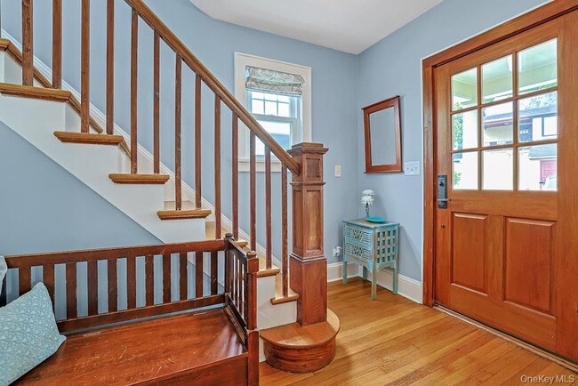 Photo - 21 Anderson Ave