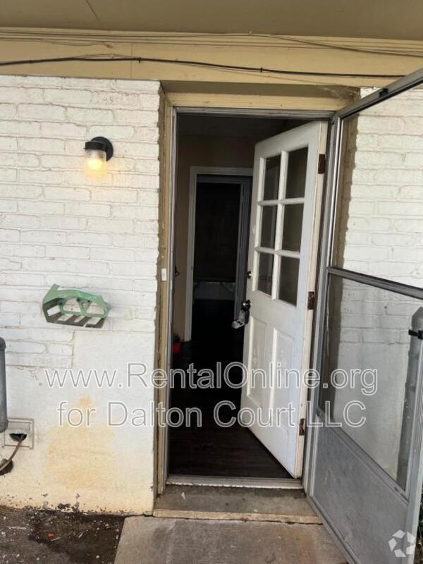 Building Photo - 1962 Cambridge Dr Rental