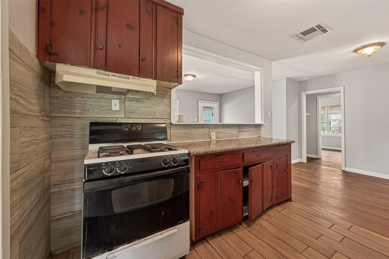 Photo - 10506 Buffum St