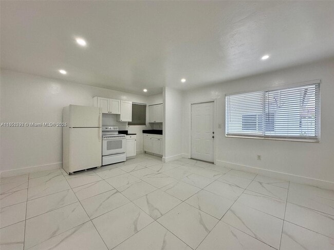 Building Photo - 62 NE 78th St Unit 4 Rental