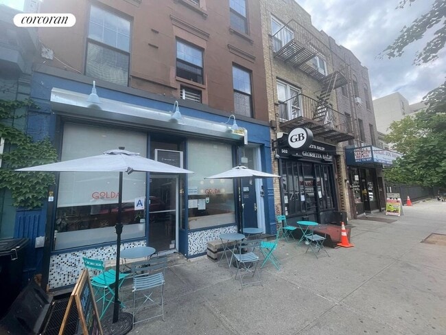 Photo - 49 Monroe St