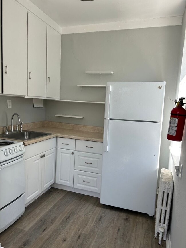 Photo - 1 Bedroom, 1 Bathroom Apartment--Ready for... Unit B1