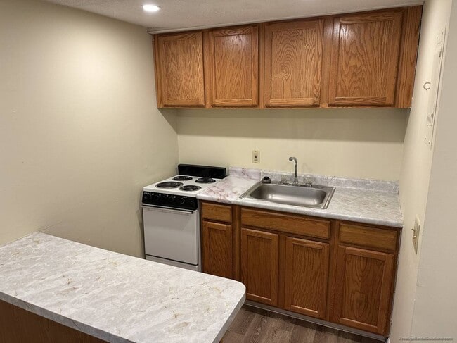 Photo - 177 Thorndike St Unit 1