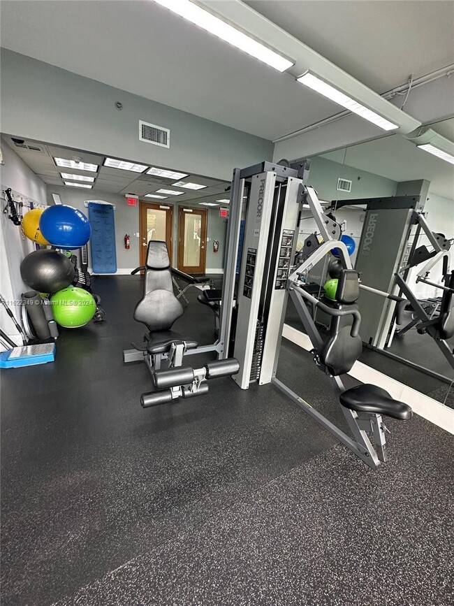 Photo - 200 SE 15th Rd Unit 8J