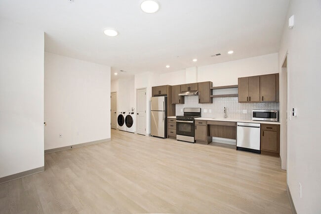 Photo - Terra Station