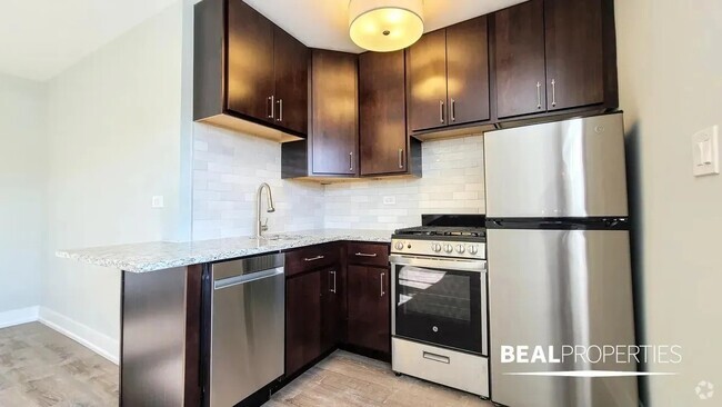 Building Photo - 454 W Barry Ave Rental