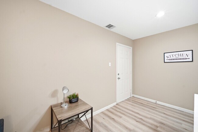 Photo - 8206 Bassett St Unidad A