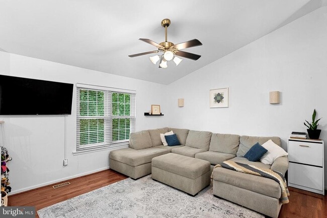 Photo - 7390 Lake Dr