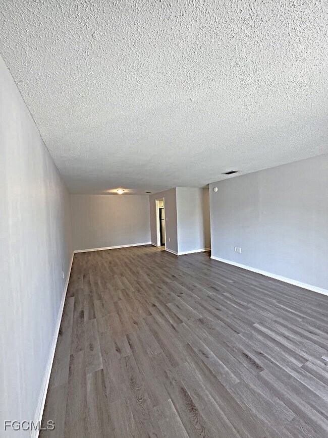 Photo - 1849 Maravilla Ave Unit D6