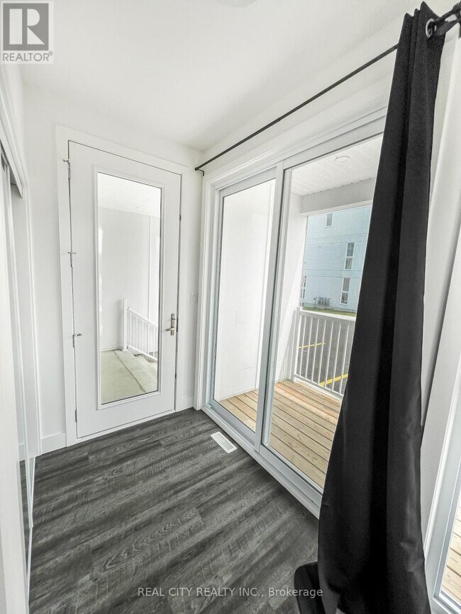 Photo - 234 Edgevalley Rd