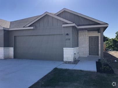 Building Photo - 1208 Garland Rd Rental