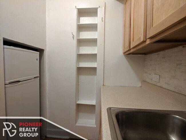 Photo - 556 W Arlington Pl