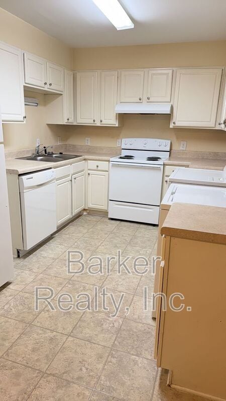 Photo - 203 E Ransom St