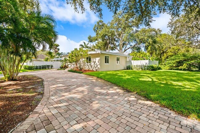 Photo - 1300 SW 17th St