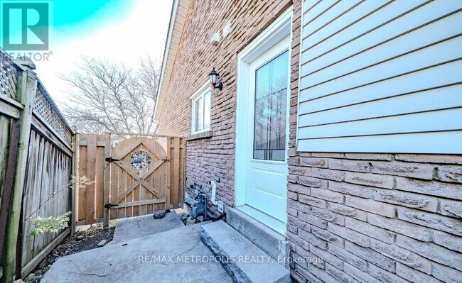 Photo - 378 Daytona Ct