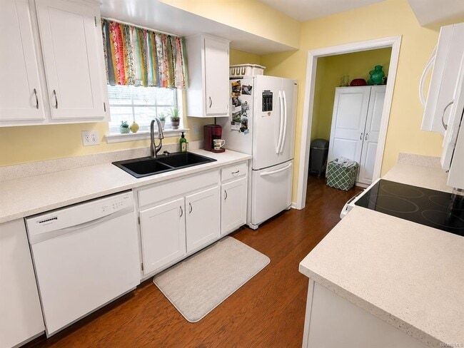 Photo - 2940 Willow Ln Dr