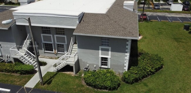 Photo - 455 NE 210th Cir Terrace Unit 10418