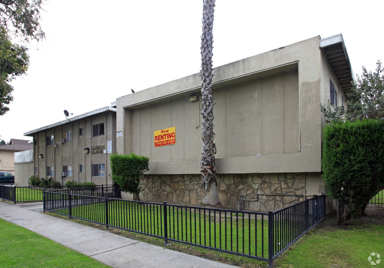 Photo - 326 E Pearson Ave