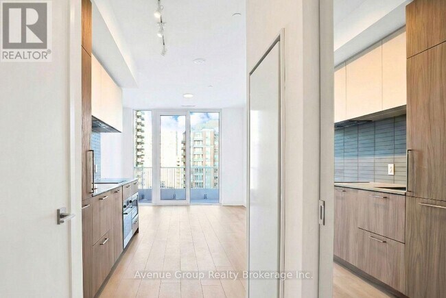 Photo - 36 Olive Ave Unité 1105