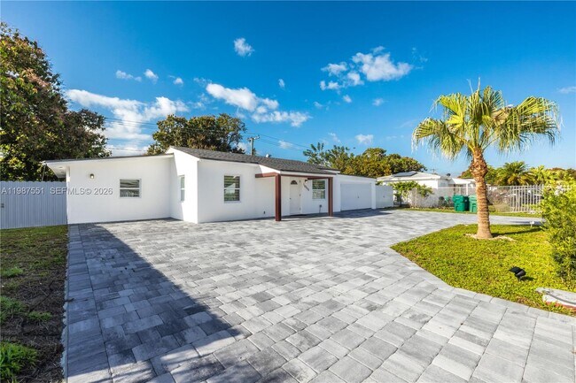 Photo - 10050 SW 171st St