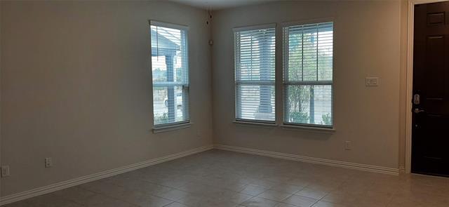 Photo - 325 Kennewick Dr