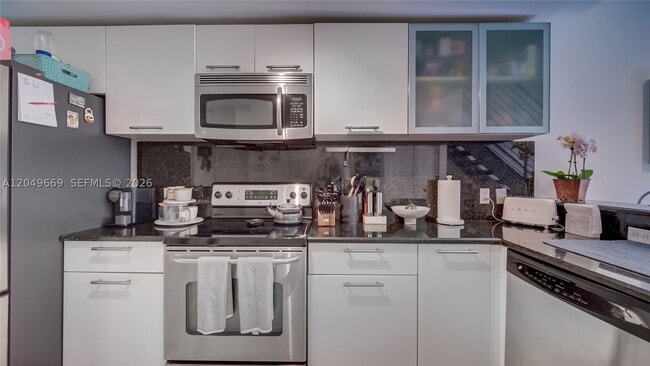 Photo - 3339 Virginia St Unit 323