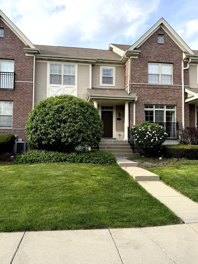 Building Photo - 2573 Waterbury Ln