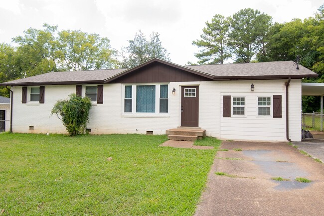 MOVE IN READY W/ FENCED IN BACK YARD! - MOVE IN READY W/ FENCED IN BACK YARD! Casa