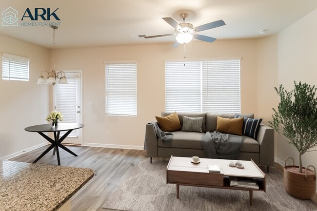 Photo - 2870 Saratoga Lake View