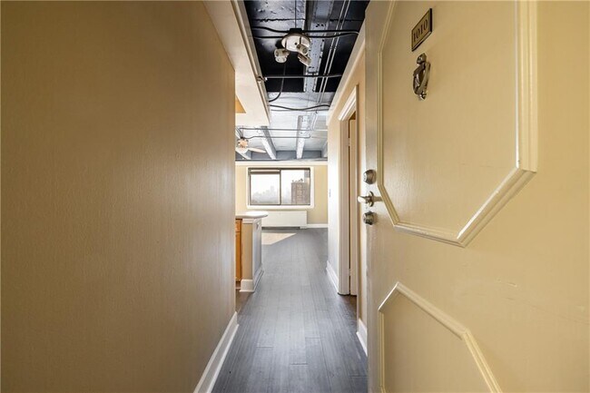 Photo - 2479 Peachtree Rd NE Unit 1010