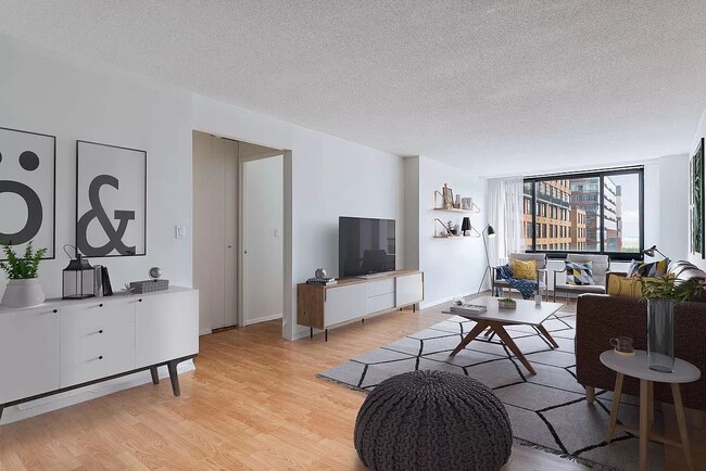 Building Photo - 200 Rector Pl Unit 7J Rental