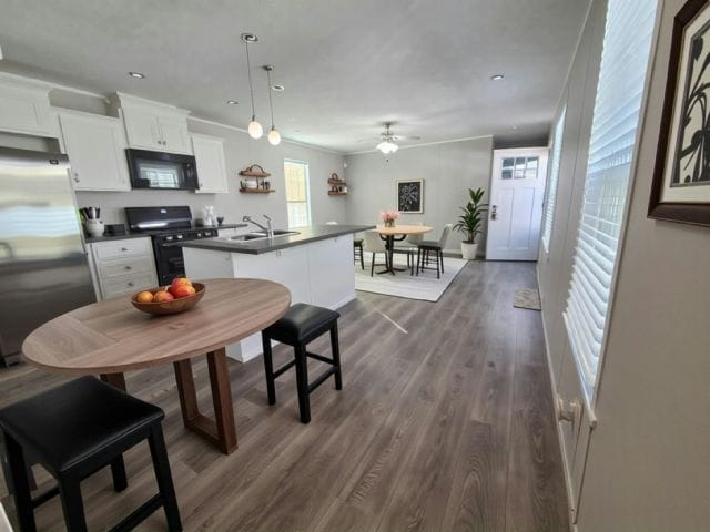 Photo - 447 Warbler Ln