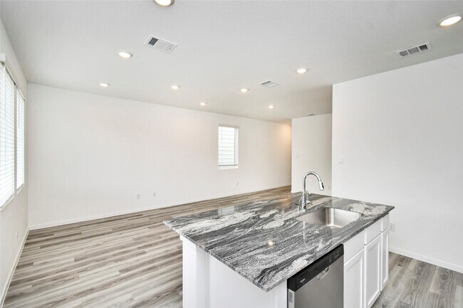 Photo - 7534 Linda Lk Ct