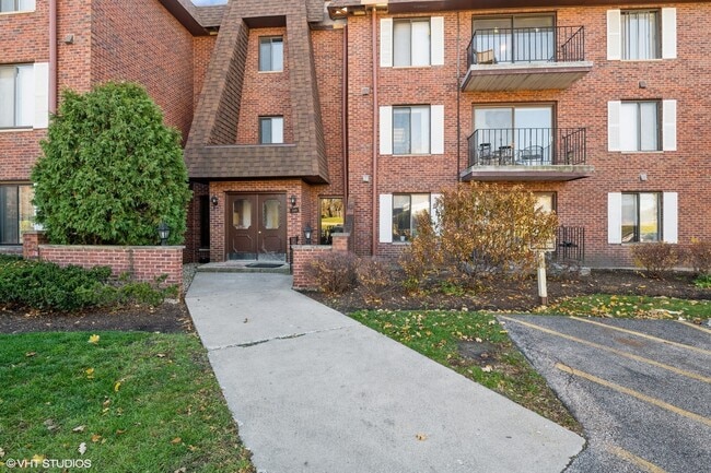 Photo - 100 Clubhouse Ln Unit 301
