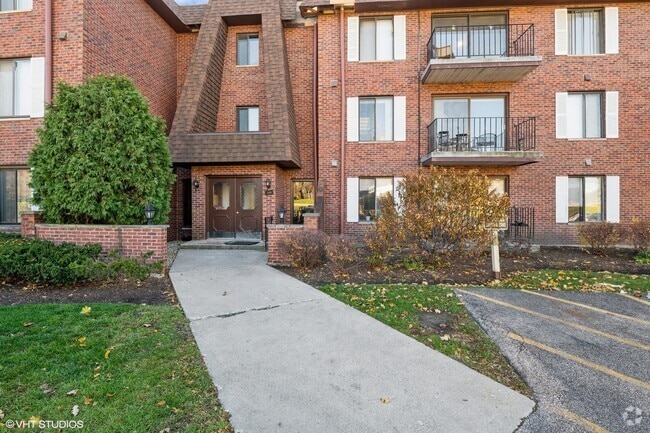 Building Photo - 100 Clubhouse Ln Unit 301