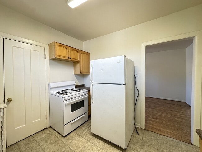 Photo - 5817 N St Louis Ave Unit R2