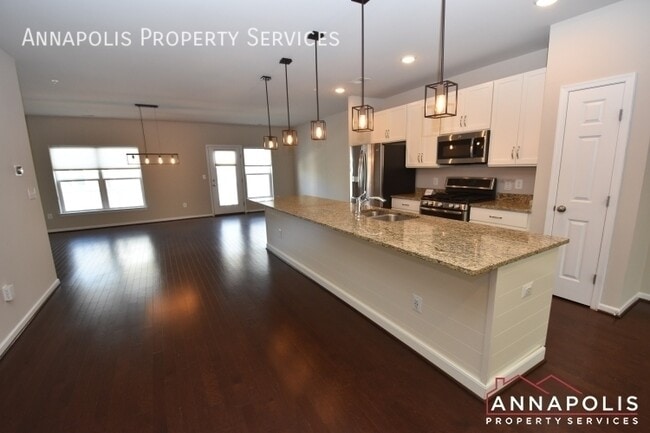 Photo - 122 Lejeune Way