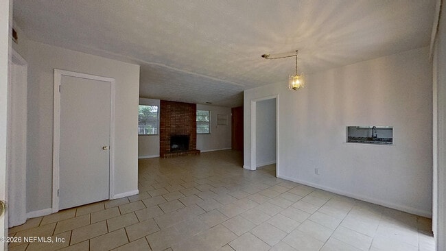 Photo - 7104 Waikiki Rd