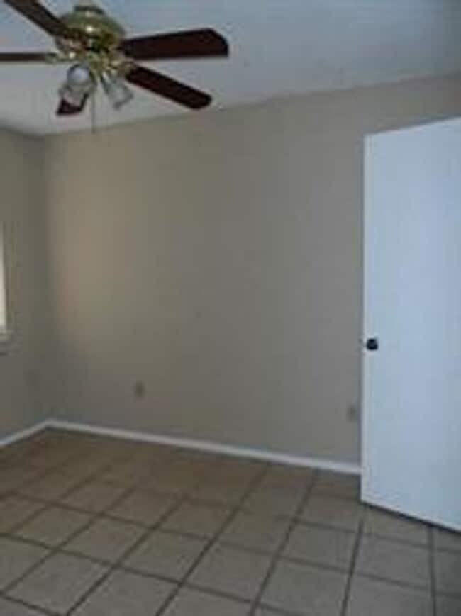 Photo - REFRESHED HALF DUPLEX IN IRVING!!