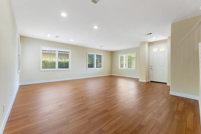 Photo - 25617 Henley Way