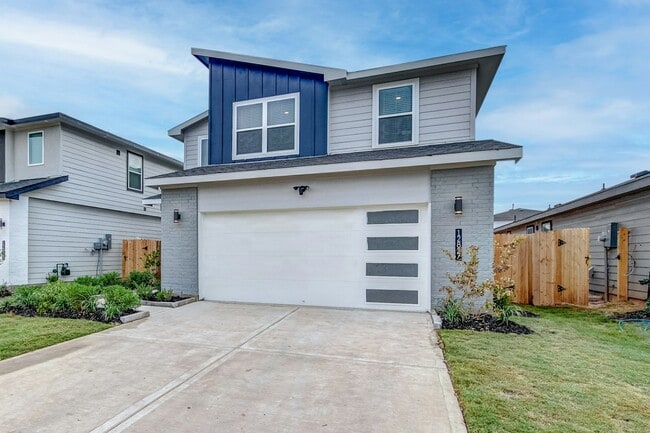 Building Photo - 12827 Barnsbury Ln Rental