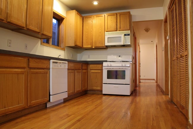 Photo - 2451 W Taylor St Unit 2