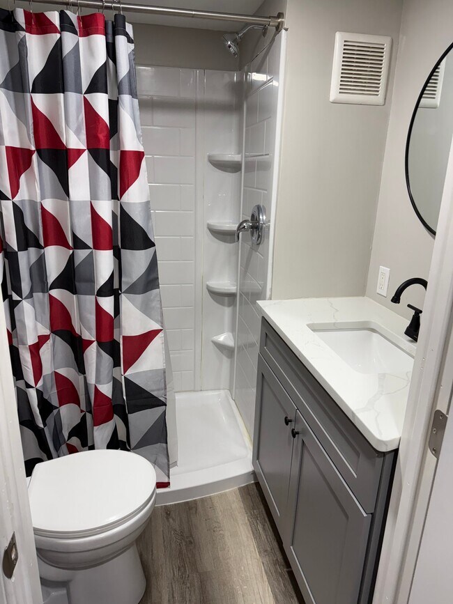 Photo - 2183 Valleyview Dr