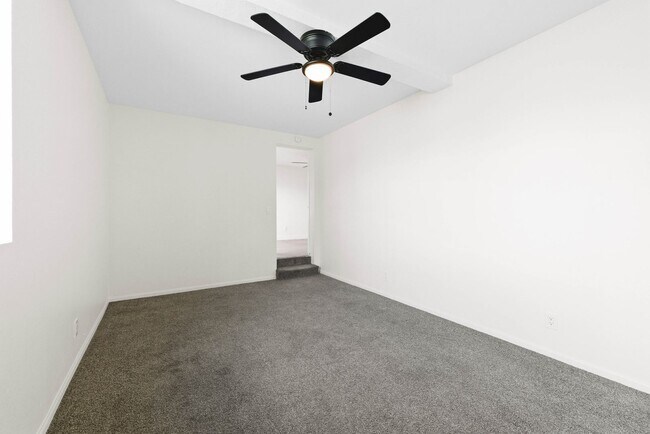 Photo - 2BR Coastal La Jolla Apartment | Steps to Windansea Beach Unidad 6508 La Jolla Blvd