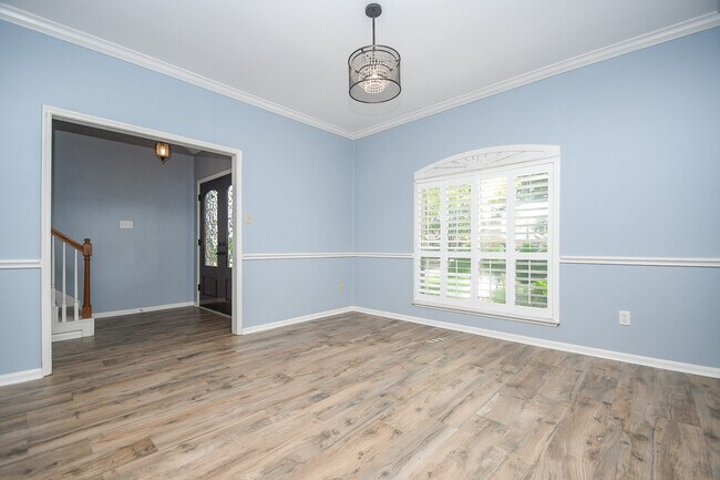 Photo - 1711 Earl of Dunmore St