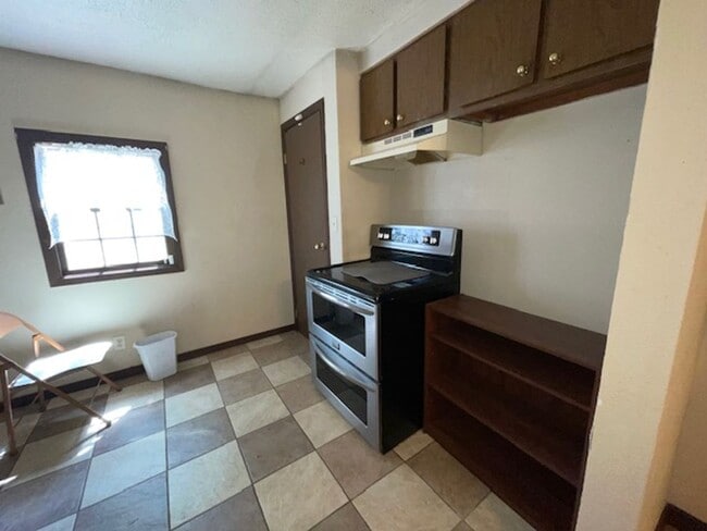 Photo - 1108 N Main Ave