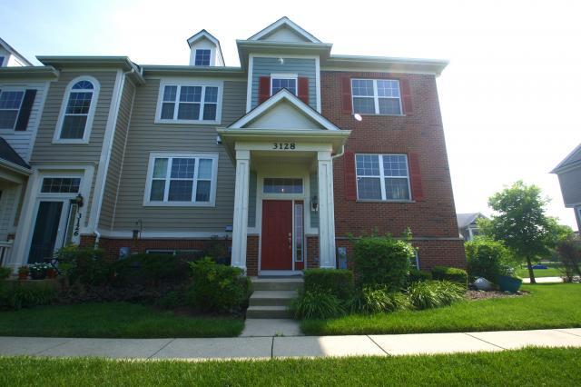 Building Photo - 3 bedroom in Elgin IL 60124 Rental
