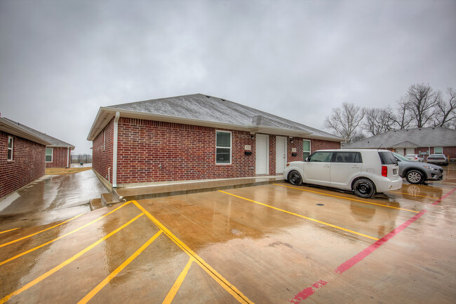 Photo - 800 Sycamore St Townhome